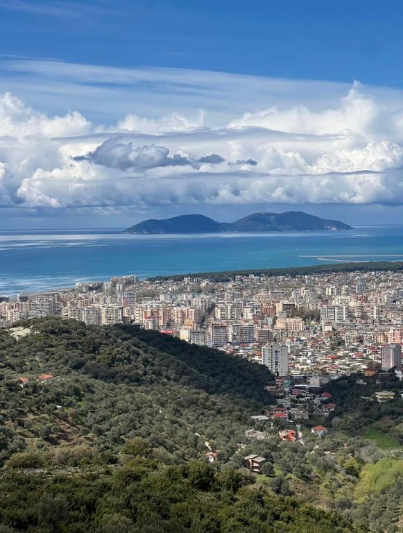 Sea&City view apartament - Bed and Breakfast Kaninë