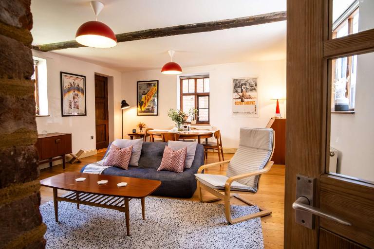 Spacious Grade II Listed Flint Cottage Sleeps 2 - B&B Norwich
