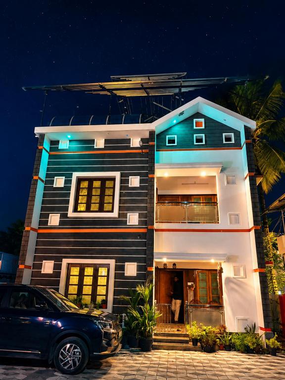 Phoenix homestay - Bed and Breakfast Varkkallai