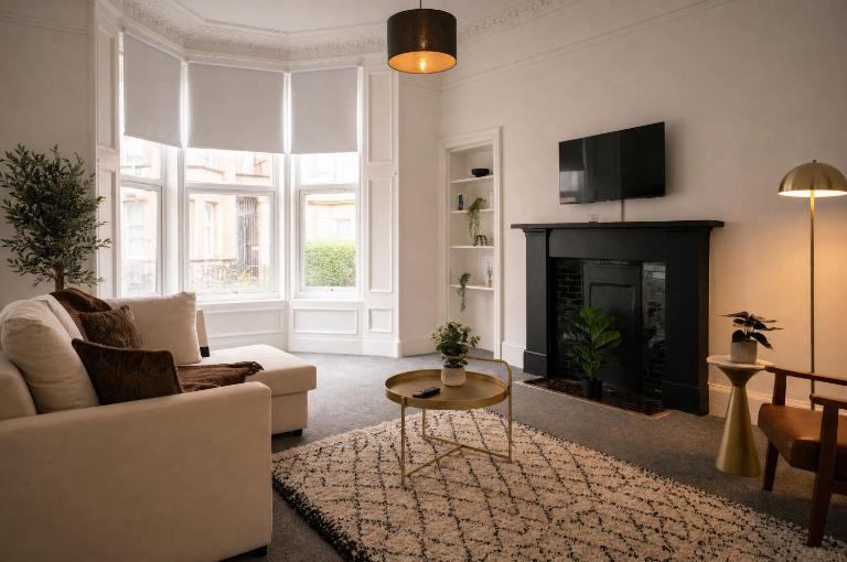 2BR Flat West End Near Kelvingrove and City Centre - Bed and Breakfast Glasgow