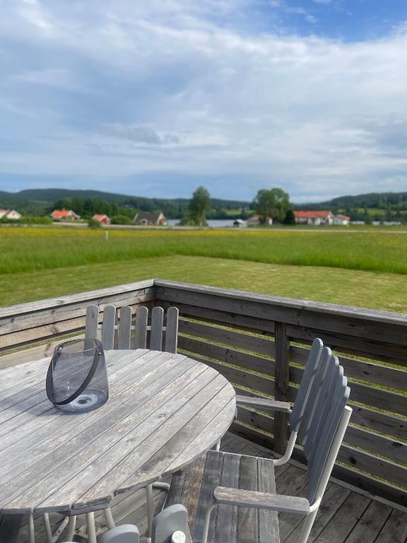 Låbbyn15 - Ferienwohnung Årjäng