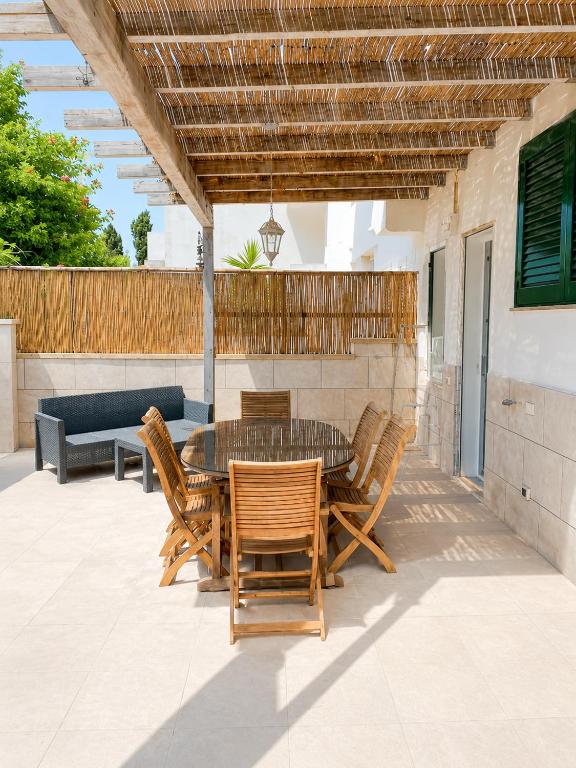 CASA VACANZA VALENTIN - Bed and Breakfast Baia Verde