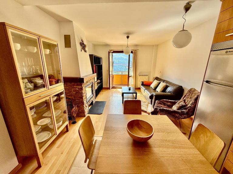 Cozy apartment with mountain views - B&B Panticosa