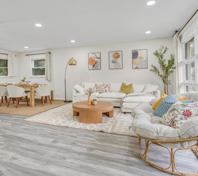 Brand New Stylish 5br3ba Home 15mins CLT downtown - Ferienwohnung Charlotte
