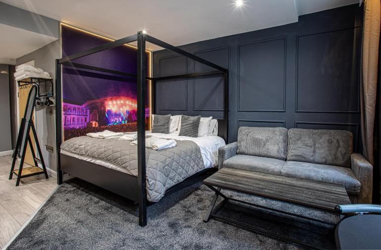 The Piece Hall Harmony Designer Studio - Superking - B&B Halifax