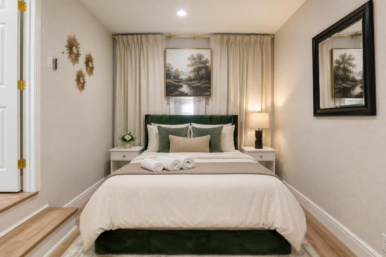 The Hollywood Hillside Getaway - Bed and Breakfast Los Angeles