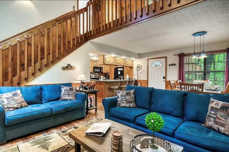 Sleeps 8 Near Dollywood - Hot Tub, Arcade & Community Pool - Ferienwohnung Pigeon Forge