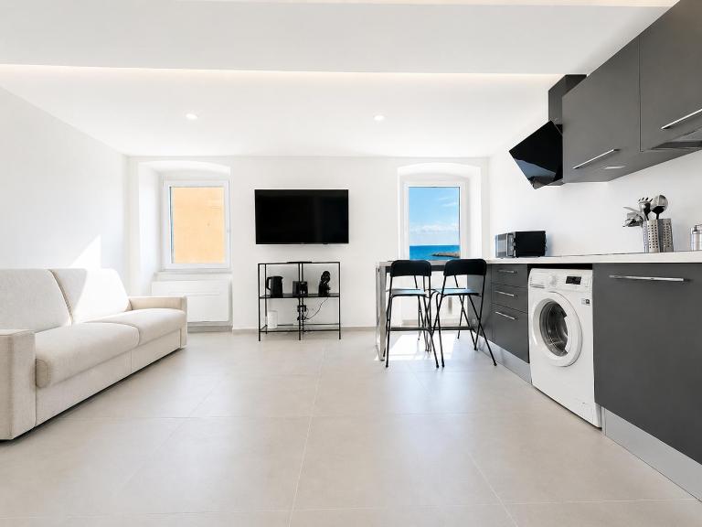 Modern Sea View Flat Air Conditioning - B&B Genoa