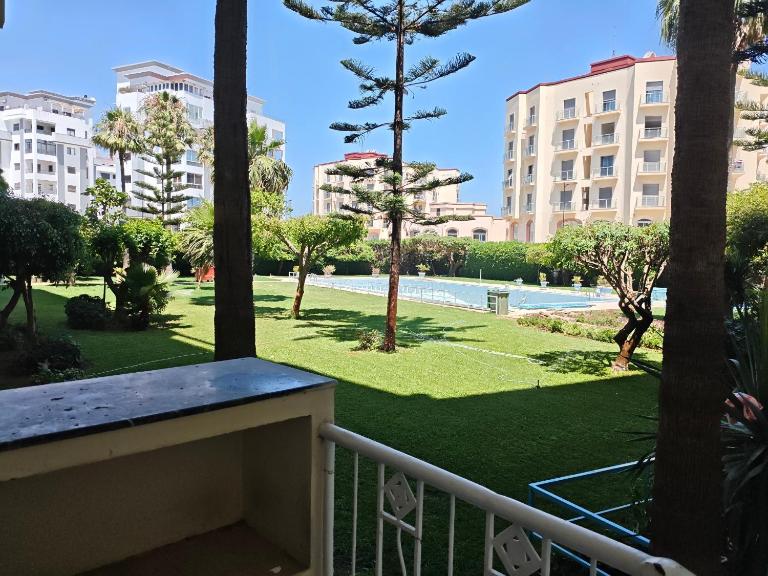 luxury beachfront apartment - B&B Tangeri