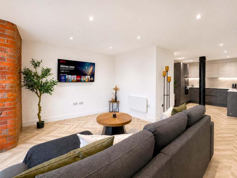 Sleeps 6 - 2BR Stay - Free Parking - Manchester - B&B Mánchester