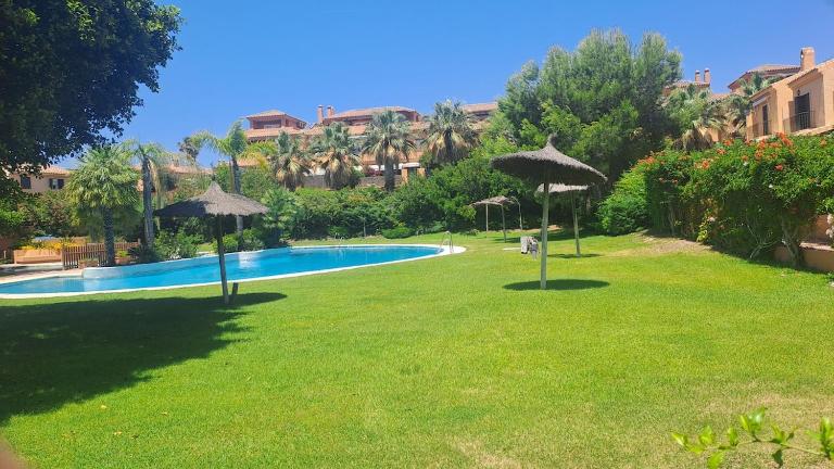 Pareado en la Playa del Ancla, urbanización privada - Terrazas de Urbis - B&B El Puerto de Santa María