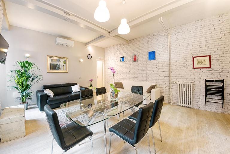 Modern Apartment near Colosseum - Ferienwohnung Rom