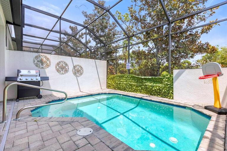 Upstay Family Home w Private Pool & Resort Access - B&B Davenport