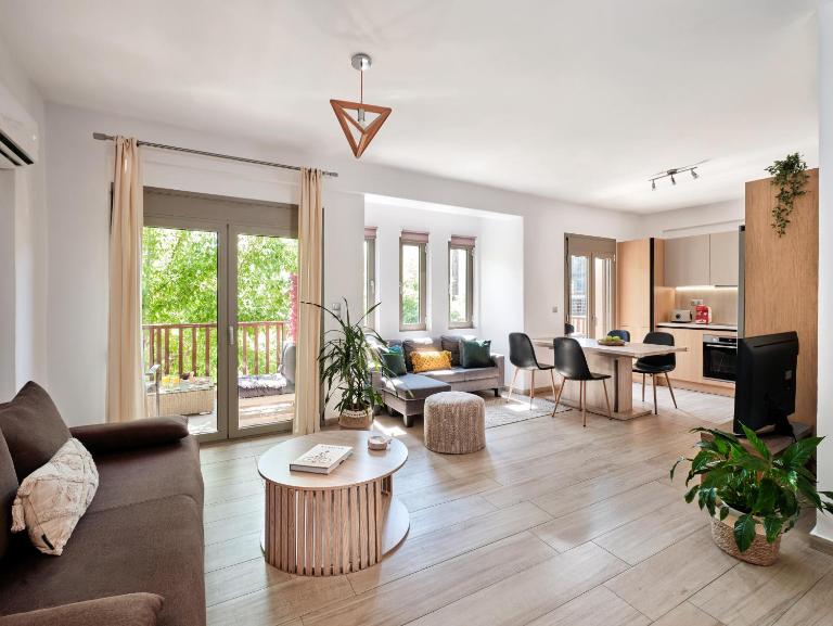 ModernPastel Apartment - Private Parking,Near the Old Port - B&B Chania