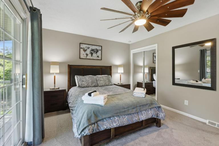 Peaceful Retreat by Portage Lakes - Chambres d'hôtes Akron