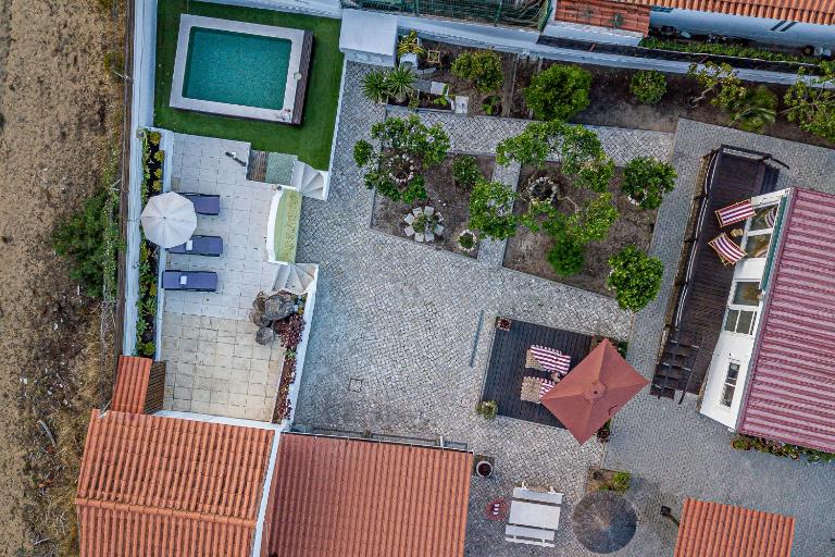 Casa das Flores by Hostiva - B&B Aroeira