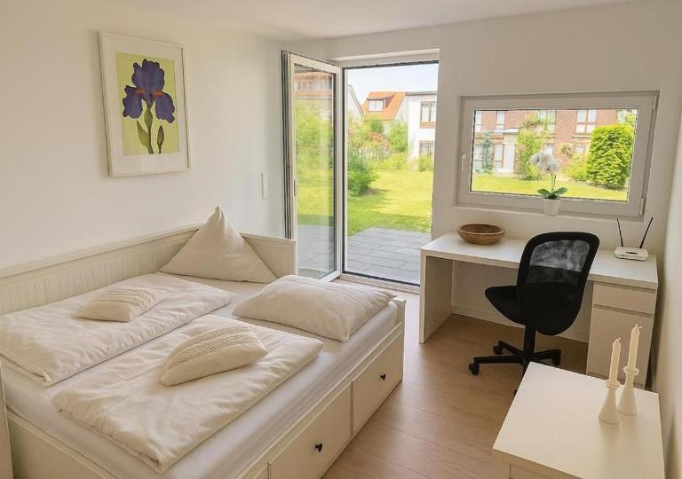 Mete Stays - Stylish Studio with Terrace - B&B Ingolstadt