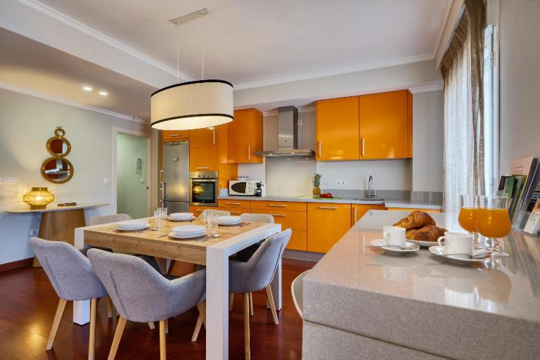 Molviedro Select, by Homing U - B&B Sevilla
