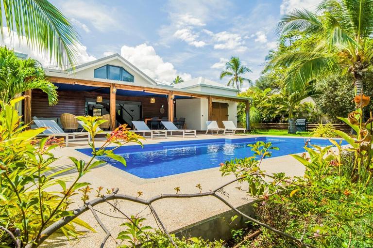 Villa Solemaris - Piscine - Proche plage - 10 couchages - Bed and Breakfast Saint-Paul