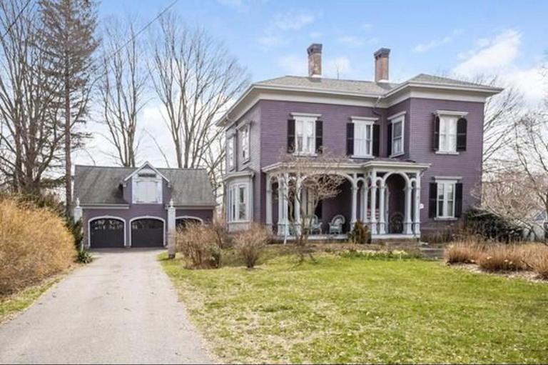 Historic 1855 Victorian Home - Chambres d'hôtes Middleborough