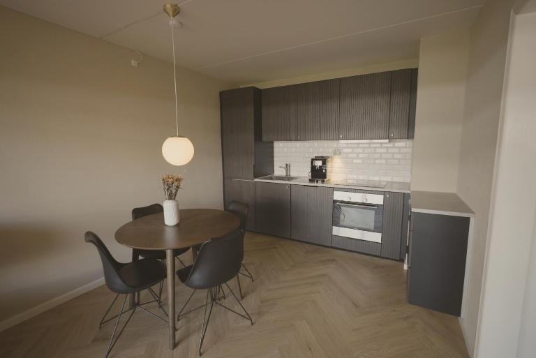 Cozy apartment with garden and free parking - B&B Egå