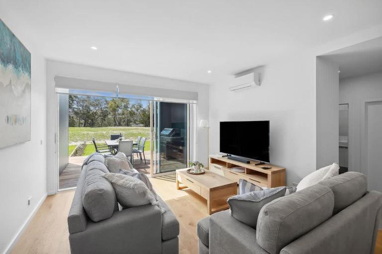 Coastal Retreat on the Golf Course - Ferienwohnung Anglesea