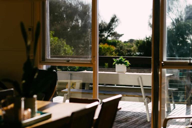 Breathe in the Ocean Air - minutes to the beach - B&B Anglesea