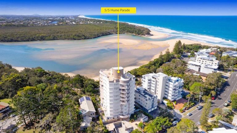 The Entrance Unit 5 - B&B Kawana Waters