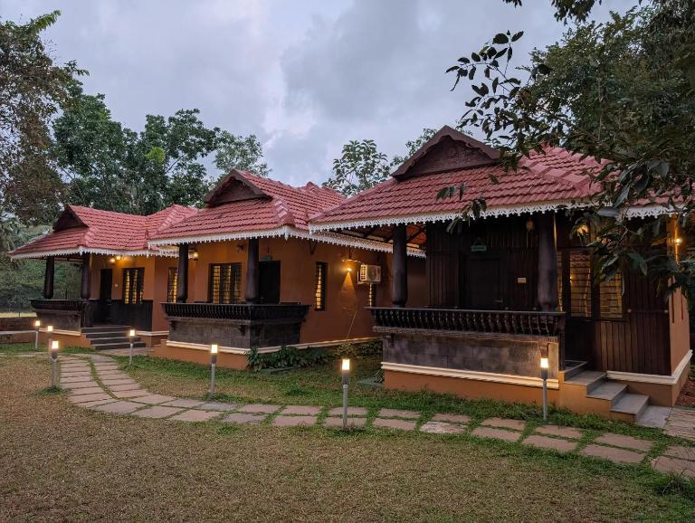 Vintage Village Home Stay - Bed and Breakfast Jadkal