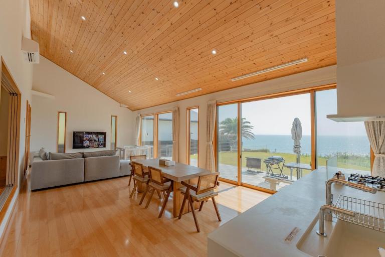 ドギーズ 館山 布良海岸 by GIFTHOUSE - Chambres d'hôtes Tateyama