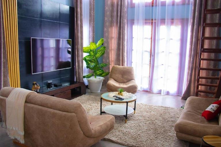 Morani House - Cozy Modern Retreat - Chambres d'hôtes Arusha