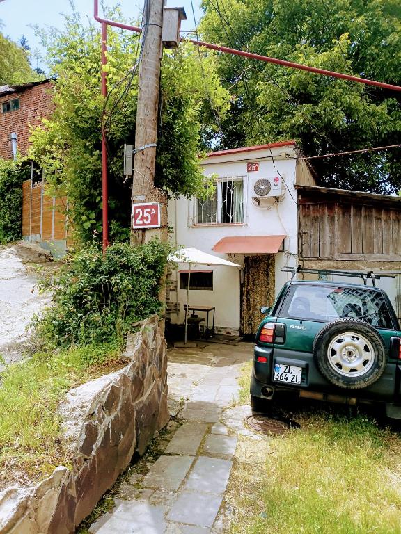 Apartment On Erekle 25a - Chambres d'hôtes Bordjomi