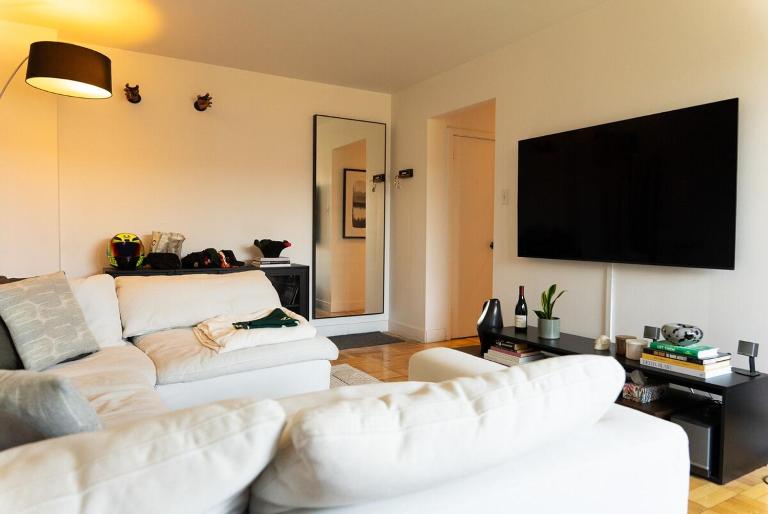 Bright & Stylish Forest Hill Gem Near Downtown - B&B Toronto
