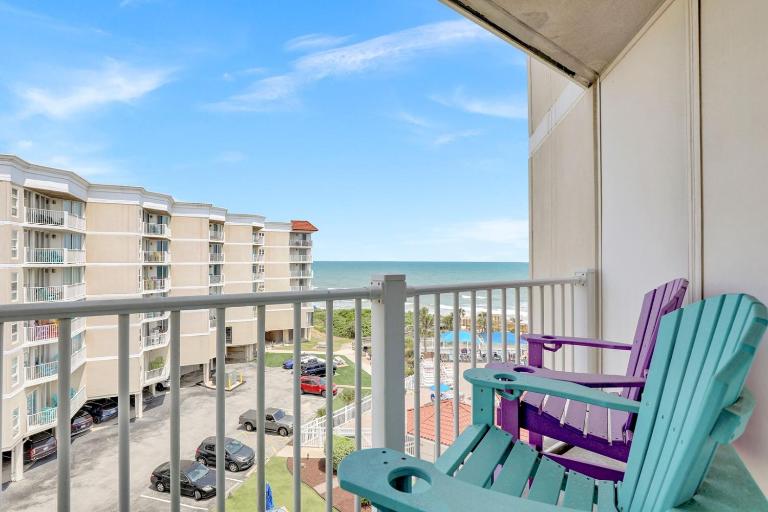 1 Bedroom Overlooking Atlantic Ocean and Swimming Pool - Chambres d'hôtes North Topsail Beach