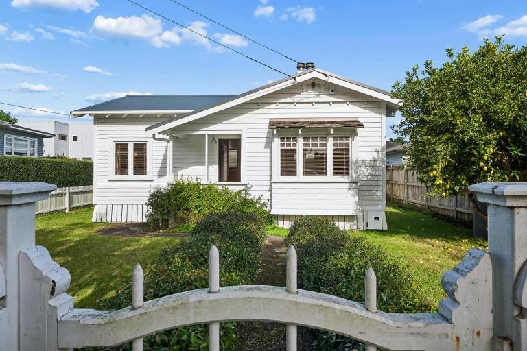 Lime Tree Cottage - 7 mins to Eden Park - B&B Auckland