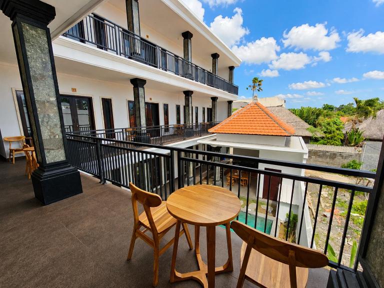 Padmasari Guest House - Bed and Breakfast Canggu