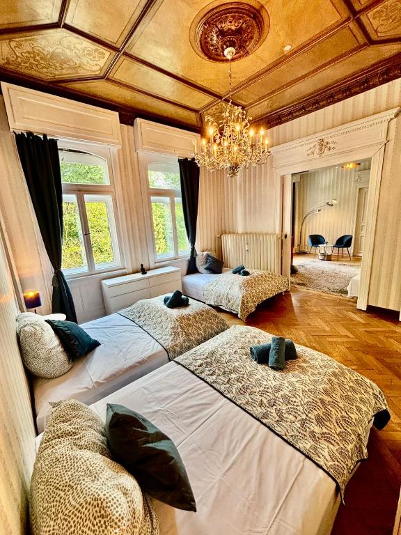 Villa Sartorius - charmant und denkmalgeschützt wohnen nahe Göttingen - Bed and Breakfast Bovenden