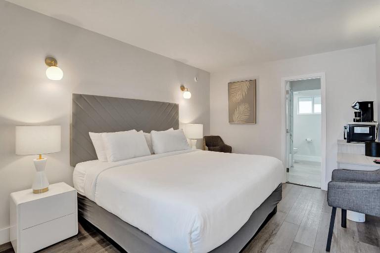 Ocean Blvd King Suite at Botanica - Chambres d'hôtes Fort Lauderdale