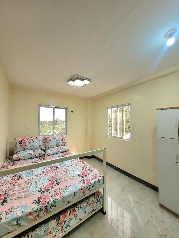 J Jireh Residences - Chambres d'hôtes San Jose del Monte