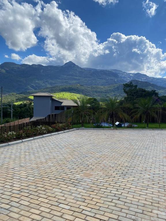 House in Catas Altas with beautiful mountain views - Ferienwohnung Catas Altas