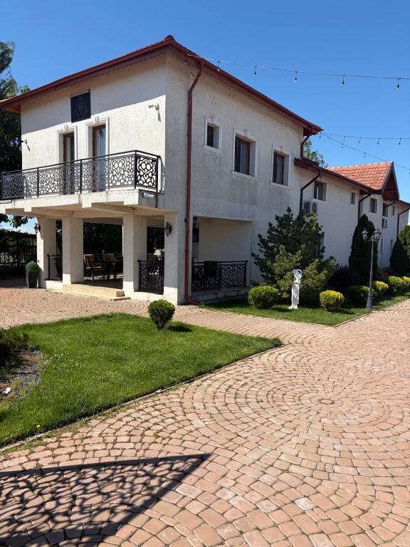 Pensiune Agroturistica Giuvaerul Oltului - B&B Grădinari