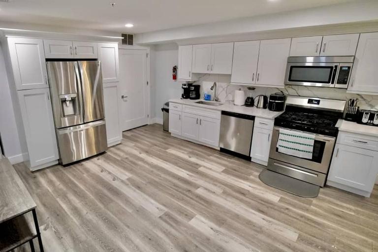 The Modern Suite - 2BR Close to NYC - B&B Paterson