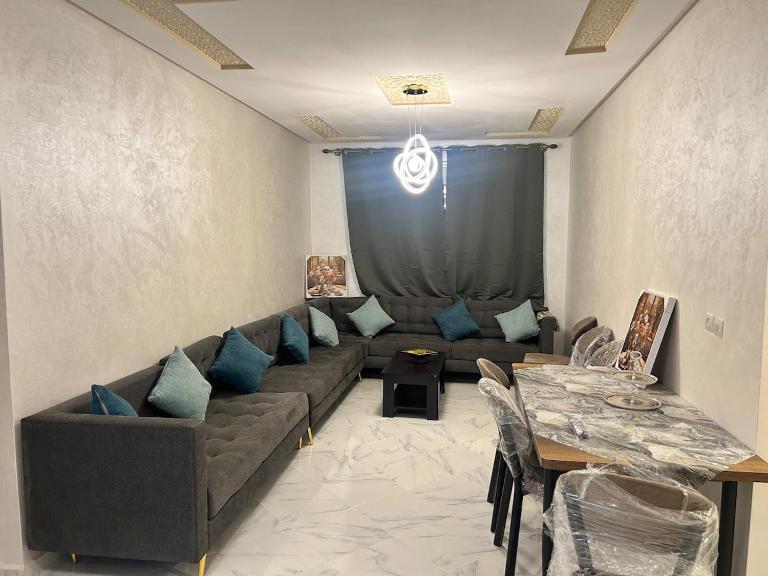 Modern & Cozy Apartment Quiet Residence Wi-Fi - Chambres d'hôtes Meknès