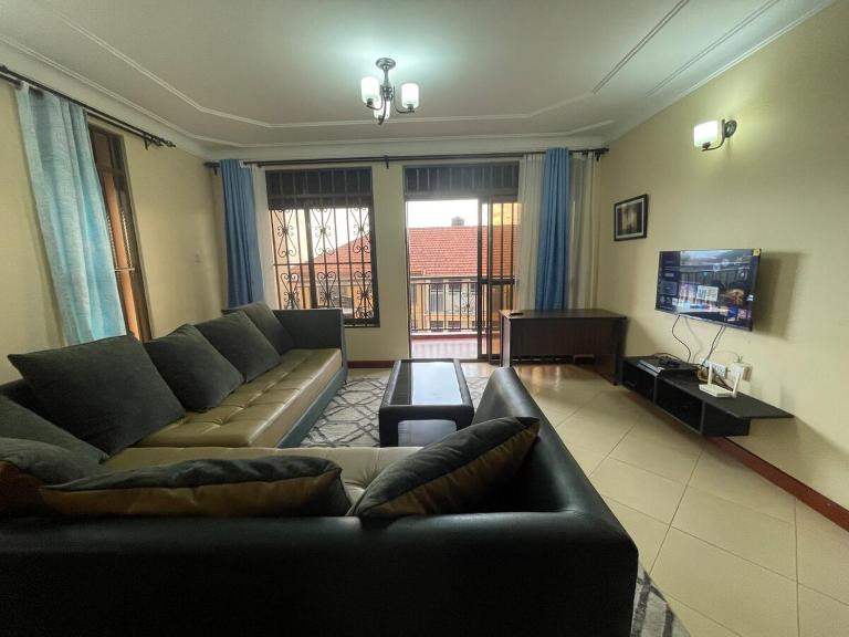 J5 Leonia Apartments - Ferienwohnung Kampala