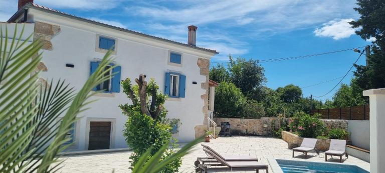Villa Mare - Island Krk, traditional Stone house with pool - Chambres d'hôtes Kras