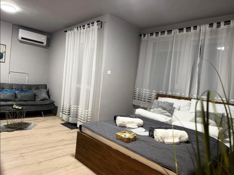 Piemona Mini Apartman - Ferienwohnung Miskolc