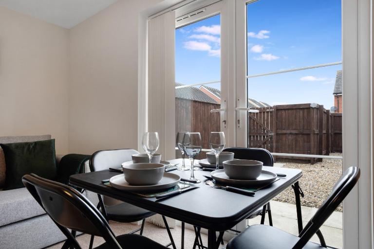 Modern 6 Sleeper with Parking Close to Amenities - B&B Stockton-on-Tees