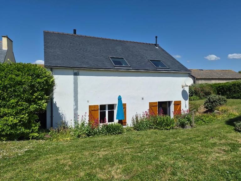 Tipoz'Immo - Brise Marine 2 accès direct plage - vue mer du jardin - spot de surf - wifi inclus - linge inclus et lits faits - parking gratuit - proches des commerces - Ferienwohnung Plozévet