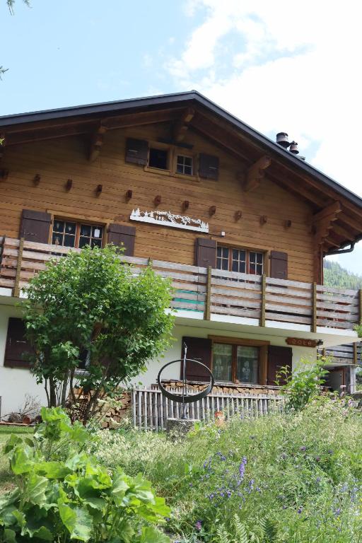 Appartement dans la nature pure au Val Ferret - Chambres d'hôtes Praz-de-Fort