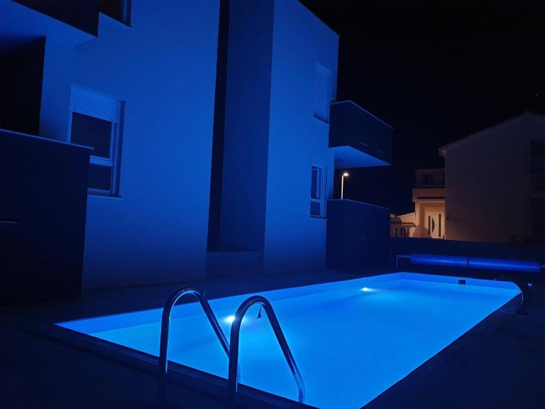 The Sands - Luxury Residences With Pool - Bed and Breakfast Novalja